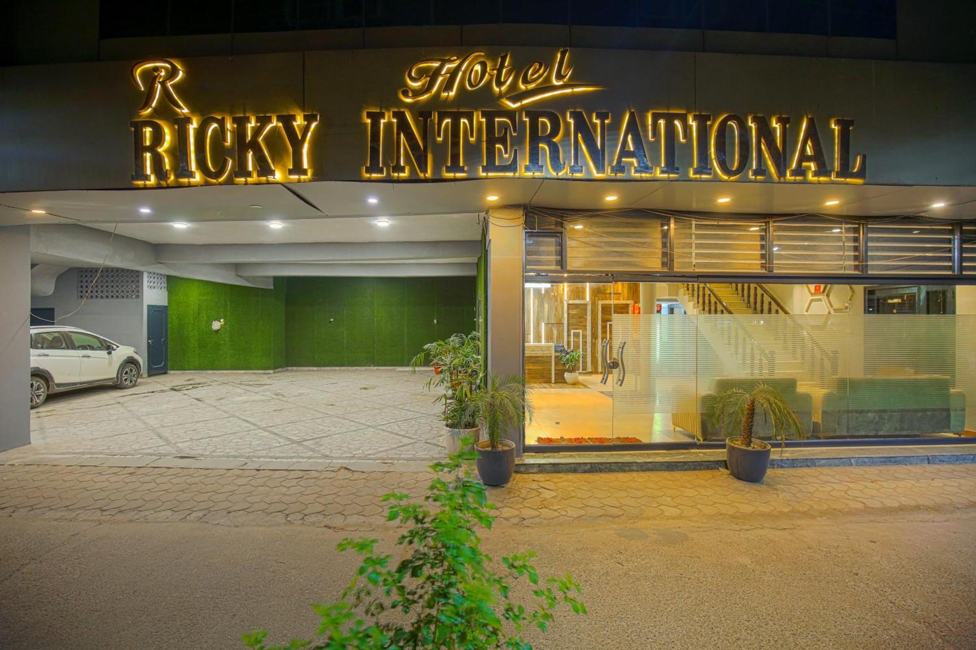 Hotel Ricky By Sahibs Group Amritsar Luaran gambar